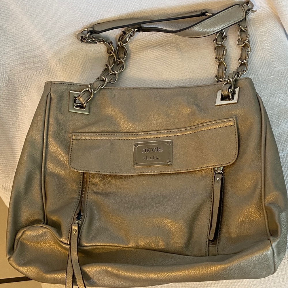 🦩Nicole Miller Metallic Shoulder Bag with Chain Straps🦩